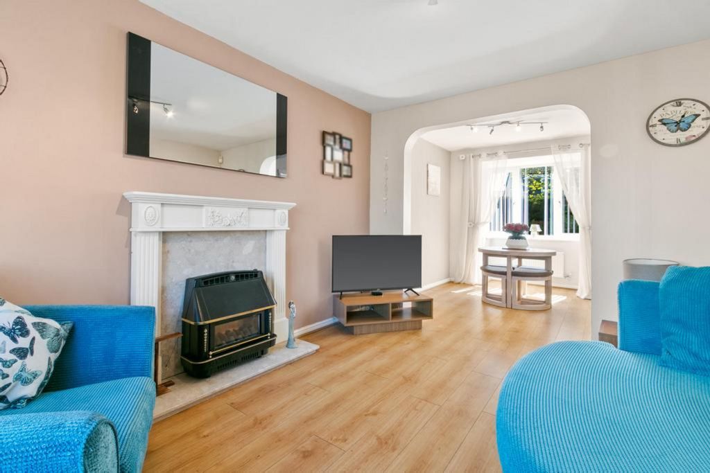 Property photo 3 of 35