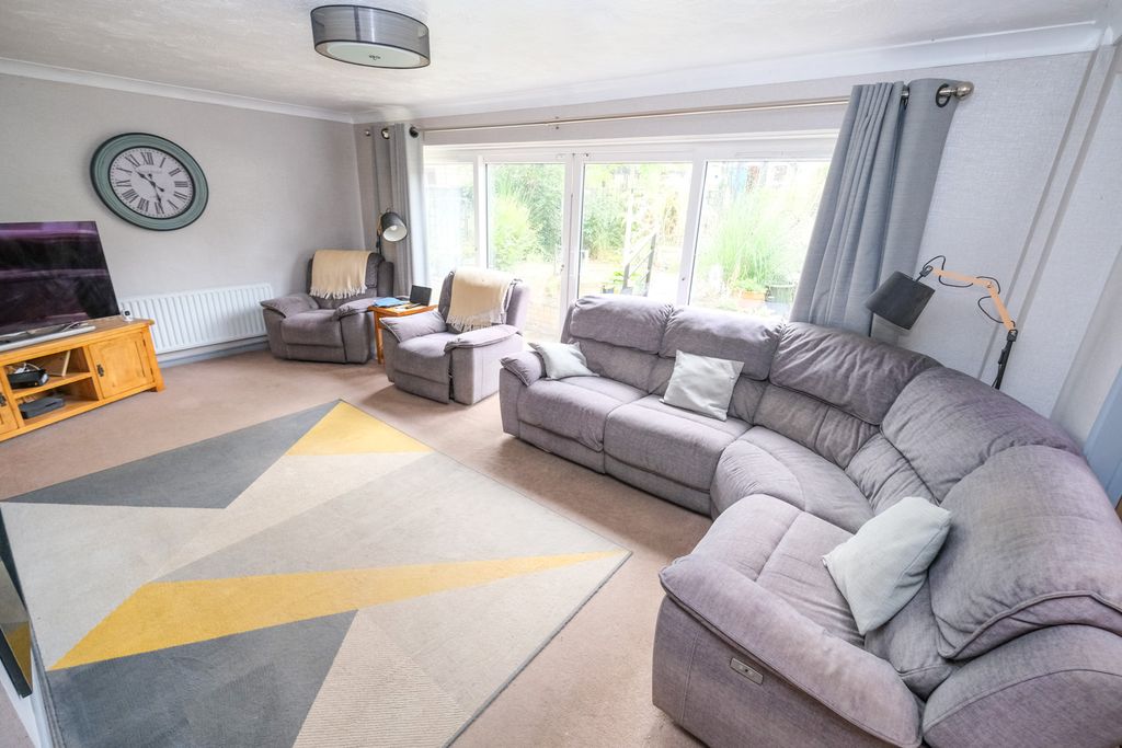 Property photo 2 of 14