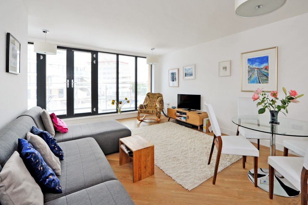 Property photo 3 of 8 Living/Dining Room