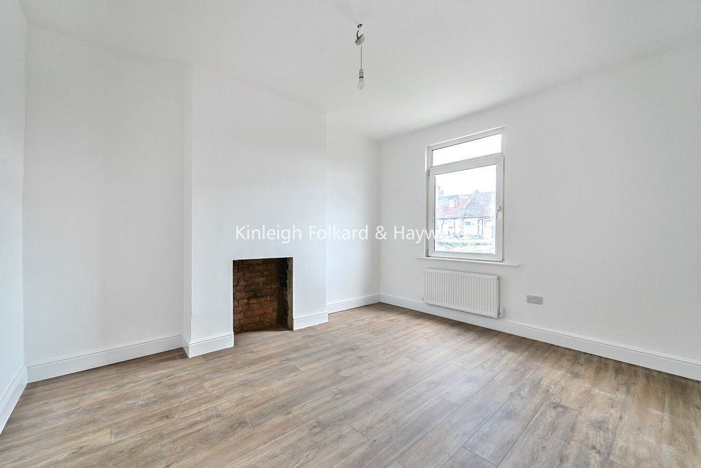 Property photo 3 of 17 Picture No. 09