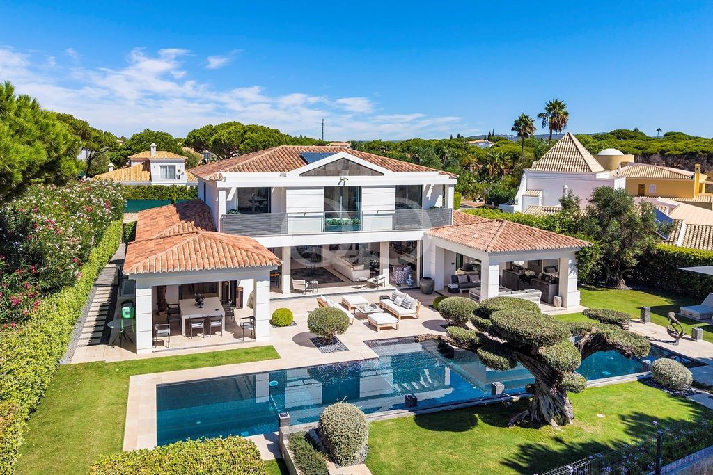 Property photo 1 of 44 Exceptional Contemporary Villa Between Quinta Do Lago And Va