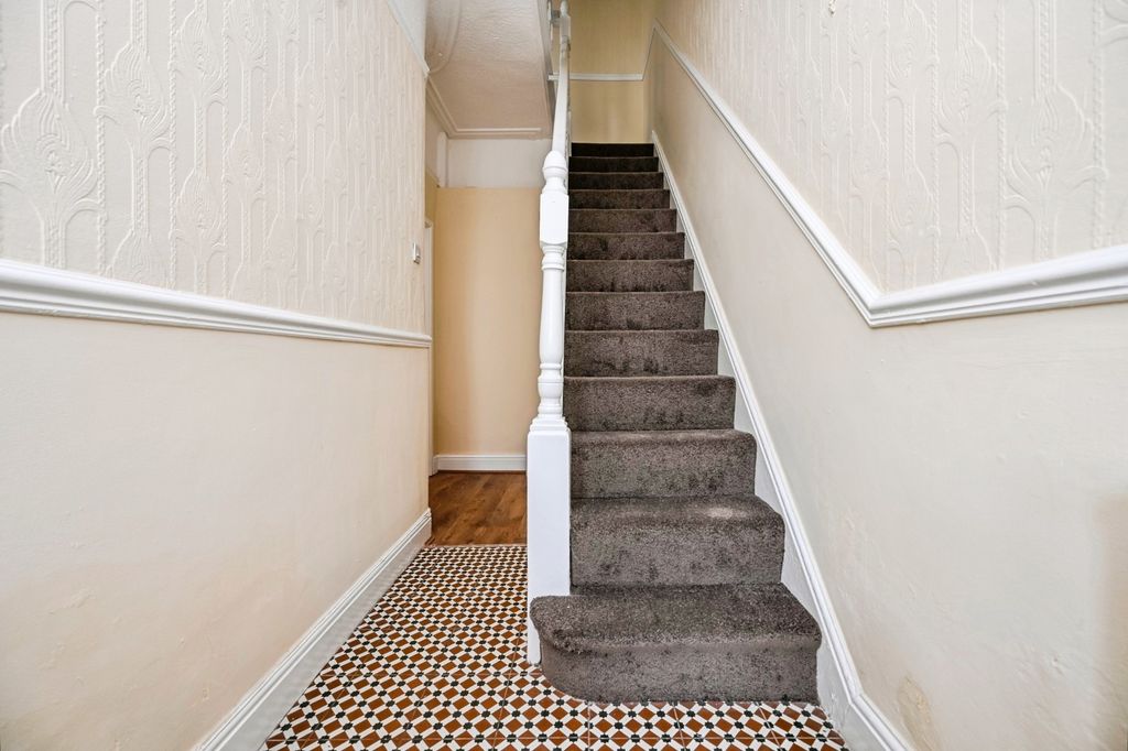 Property photo 2 of 15 Pbox-Img.Jpg
