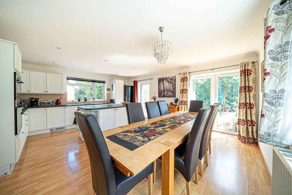 Property photo 2 of 32 Kitchen/Dining Room
