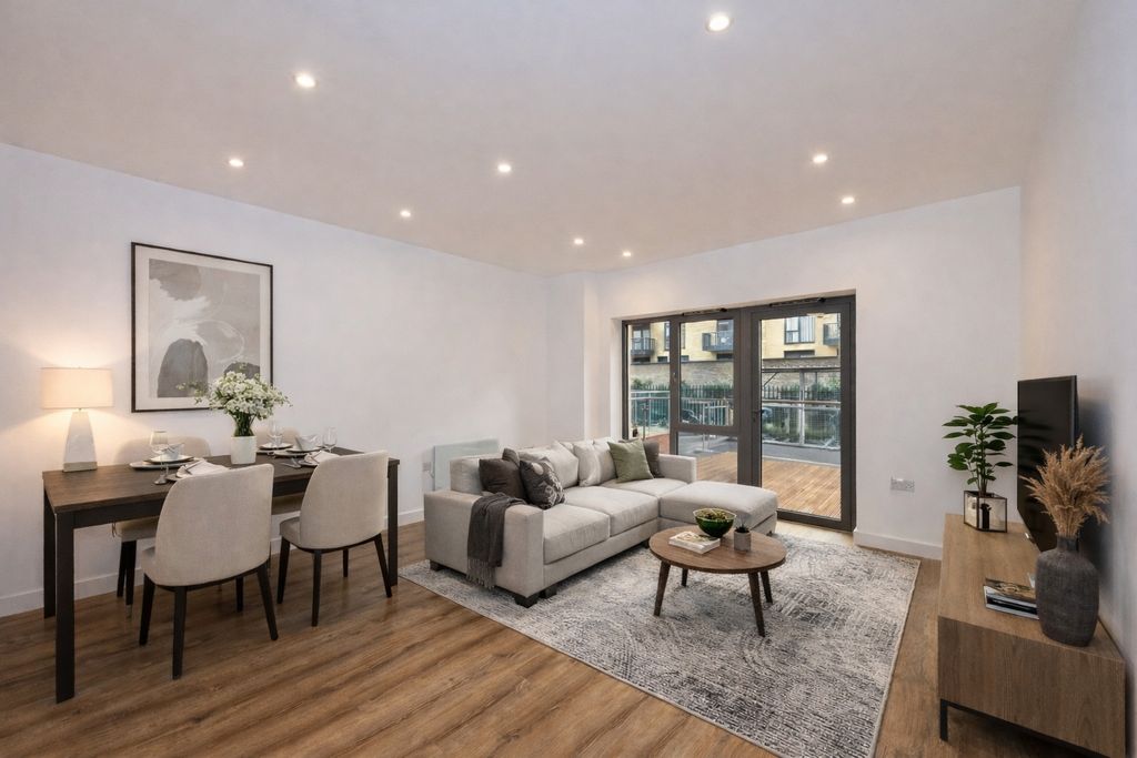 Property photo 2 of 11 Picture No. 21