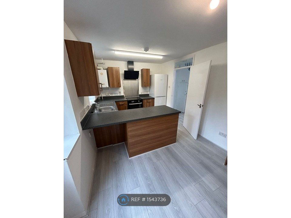 Property photo 3 of 10 Kitchen And Dining