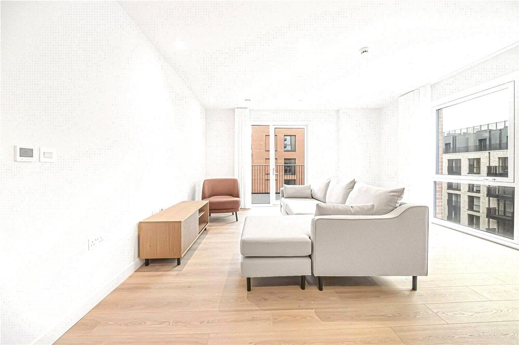 Property photo 2 of 13 Picture No. 17