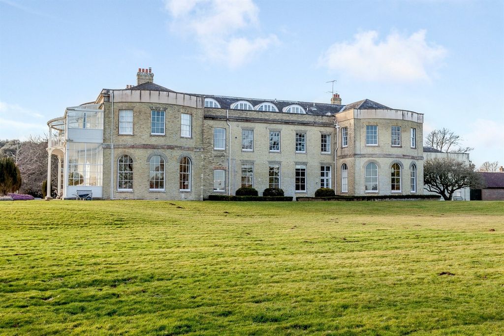 Property photo 1 of 10 (Main)