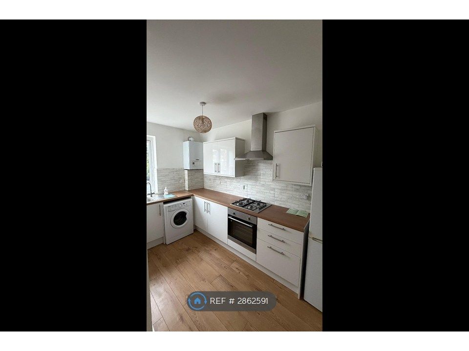 Property photo 2 of 4 Kitchen