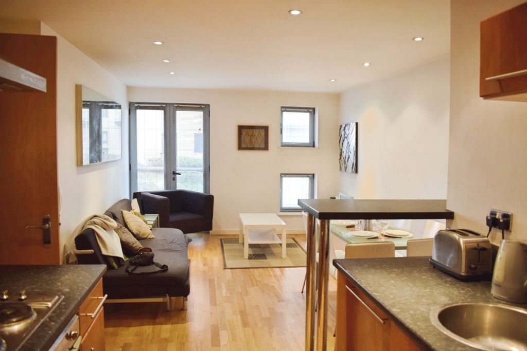 Property photo 3 of 13