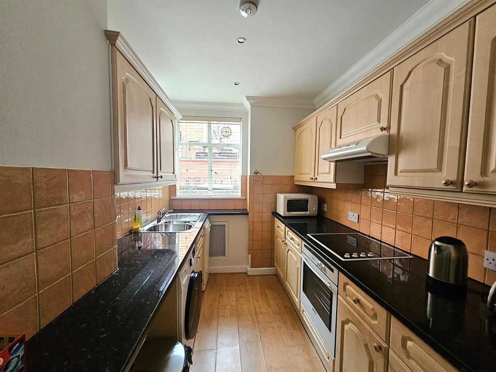 Property photo 3 of 6 Kitchen .Jpeg