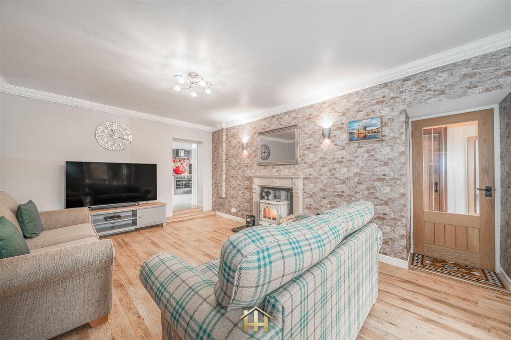 Property photo 3 of 26 Carmetline Cottage Tealing Dd4 0Pt 211025 Edit (16