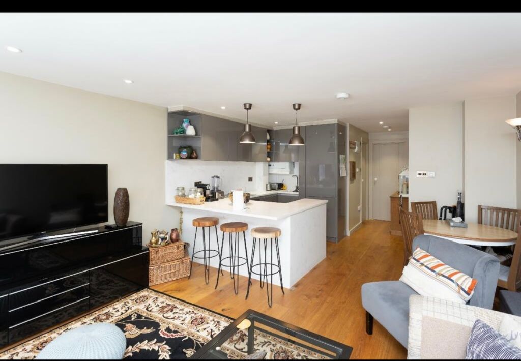 Property photo 2 of 14 Img_8300
