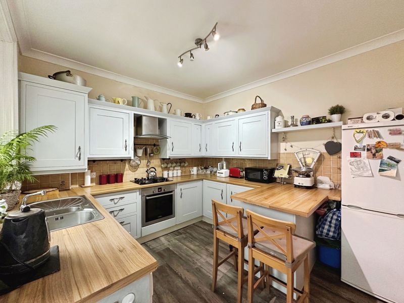 Property photo 2 of 19 Photo 13