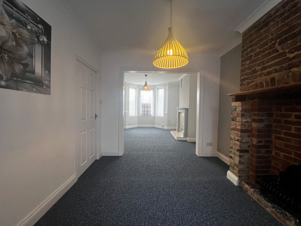 Property photo 2 of 15 Dining Room 1