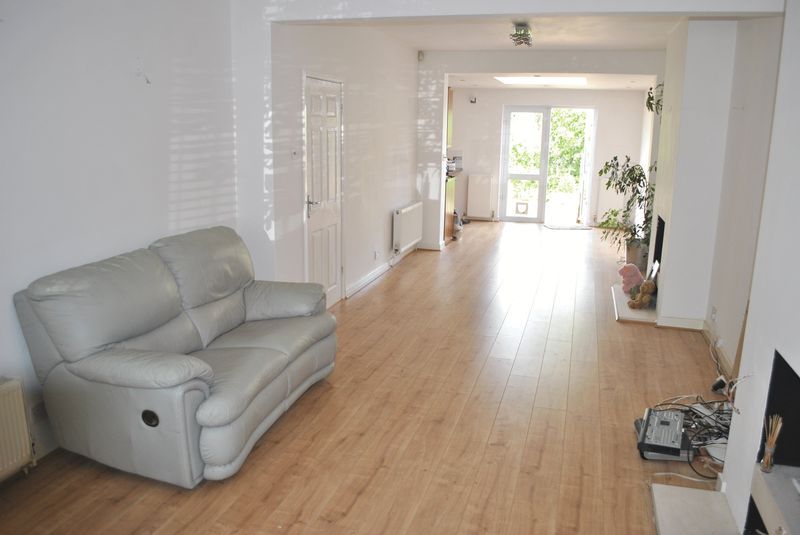 Property photo 3 of 11 Photo 4