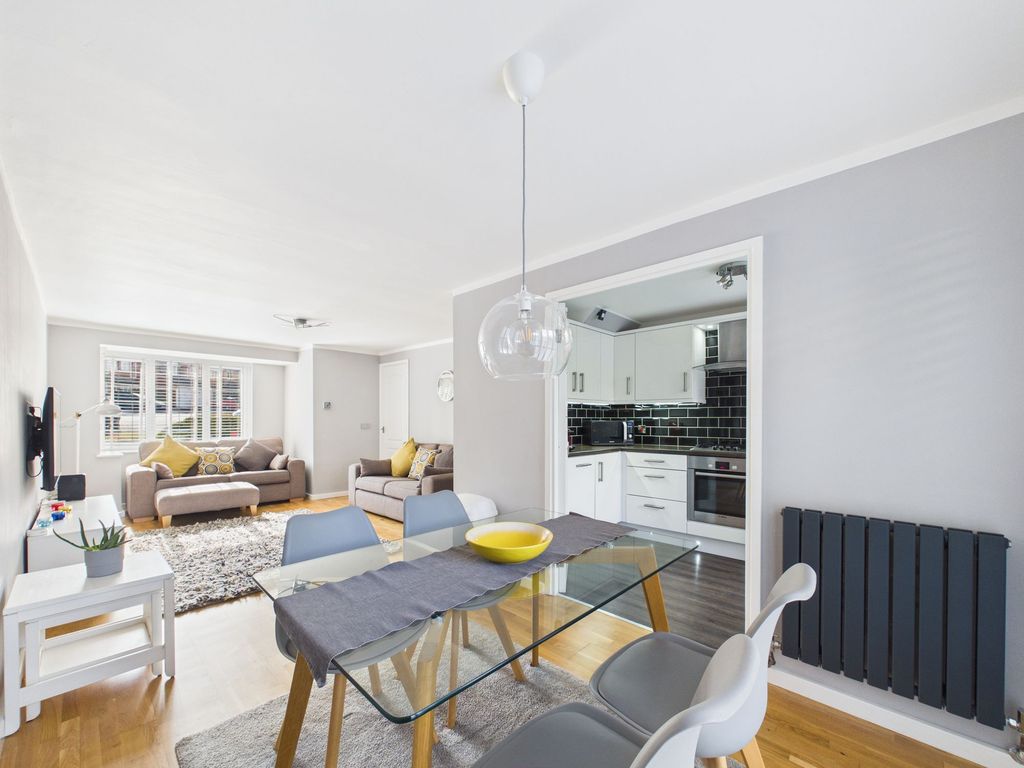 Property photo 2 of 21 Lounge/Dining Room