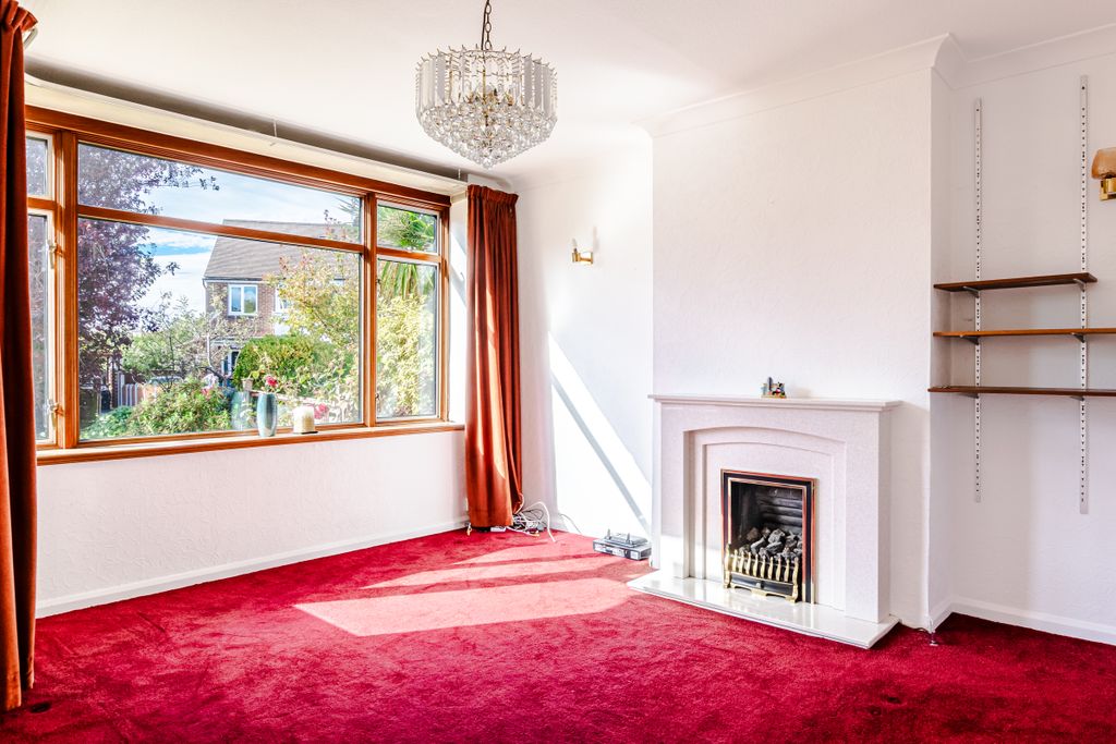 Property photo 2 of 22 Lounge1