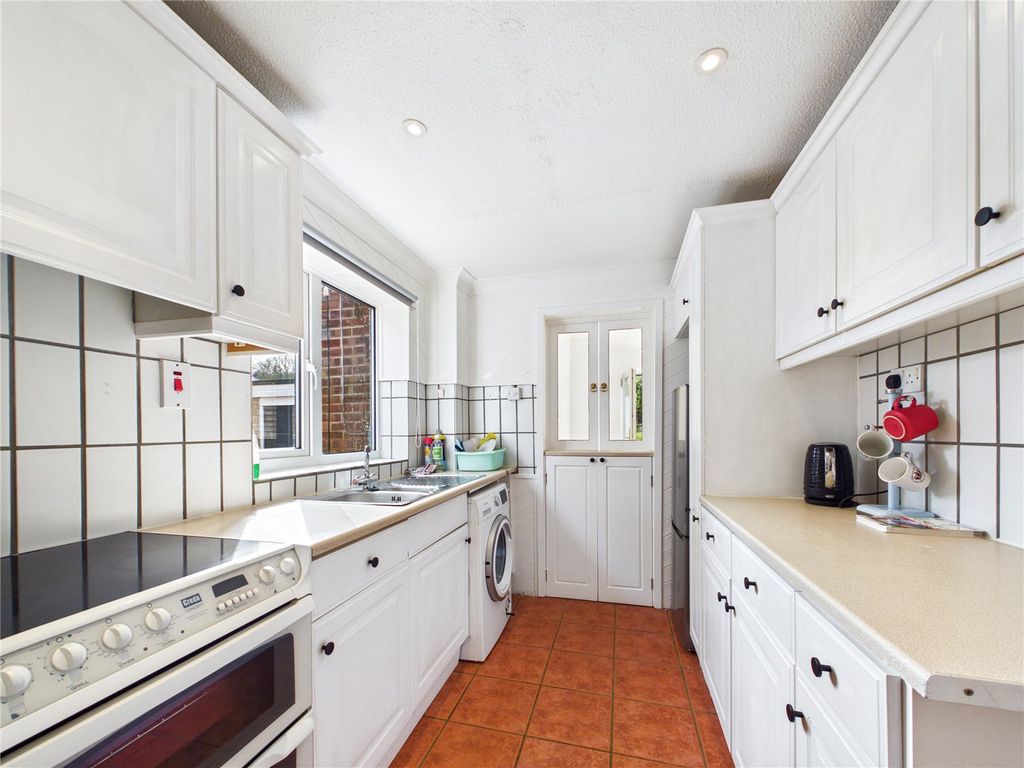 Additional image 8 of 3 bed semi-detached house to rentMeadow View Road, Sudbury, Suffolk CO10