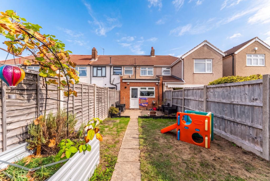 Property photo 3 of 13 5543144