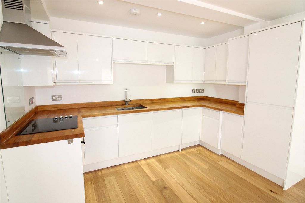 Property photo 3 of 12 Picture No. 05