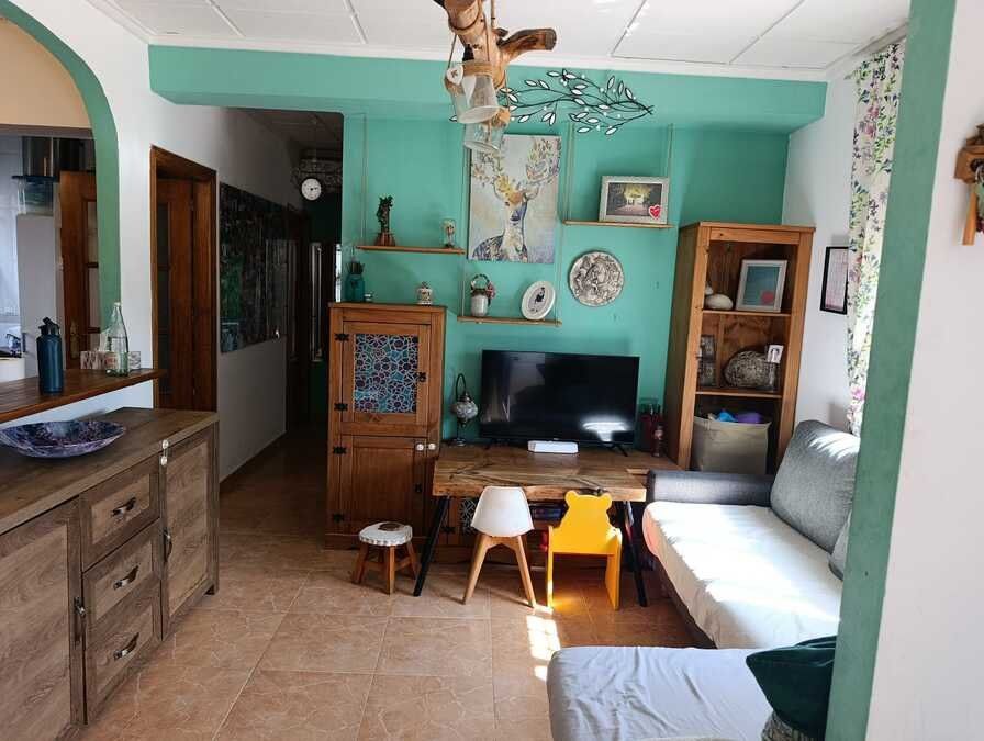 Property photo 2 of 35