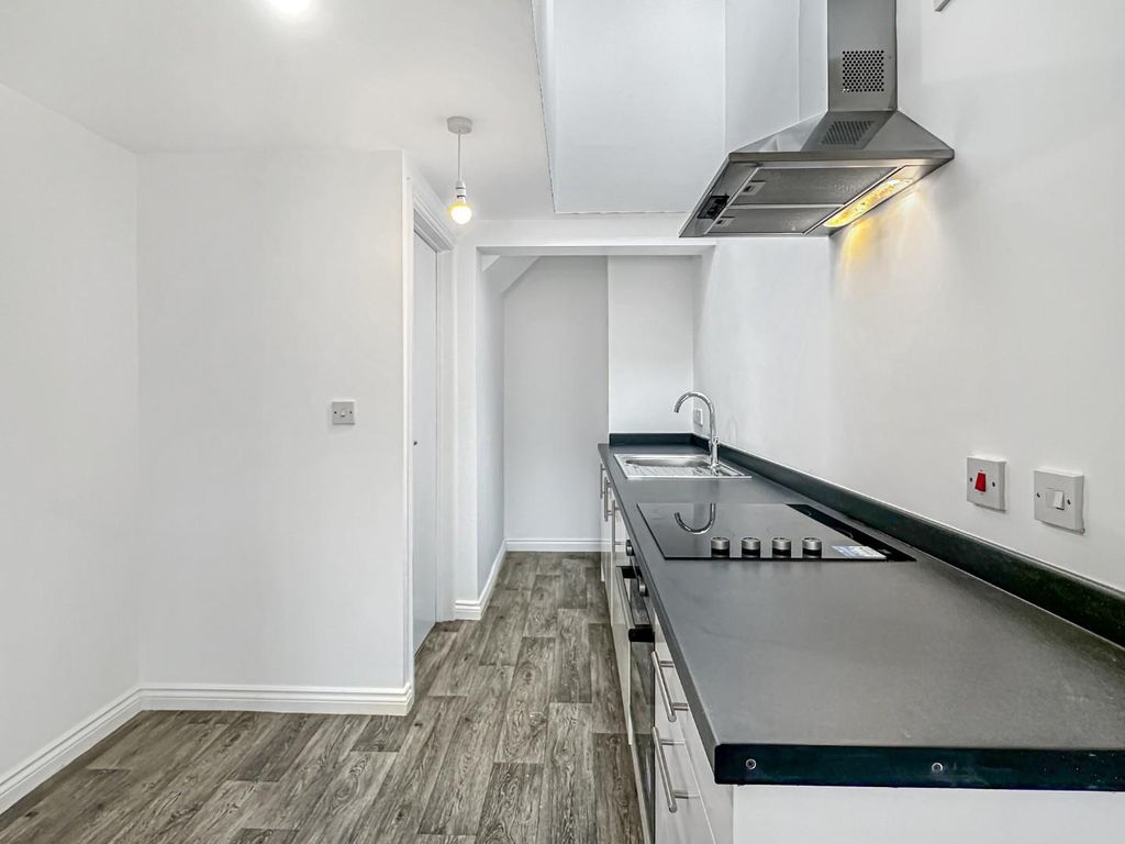 Property photo 2 of 6 346B820338E23A74F39Bc27423c65769c8E274Ad.Jpg