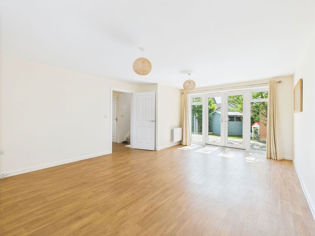 Property photo 3 of 24