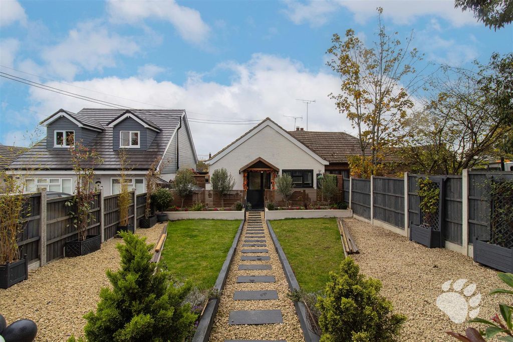 Property photo 1 of 21 Front