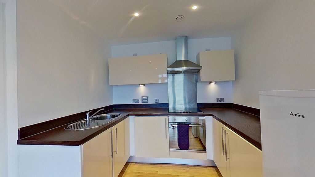 Property photo 2 of 20 Kitchen