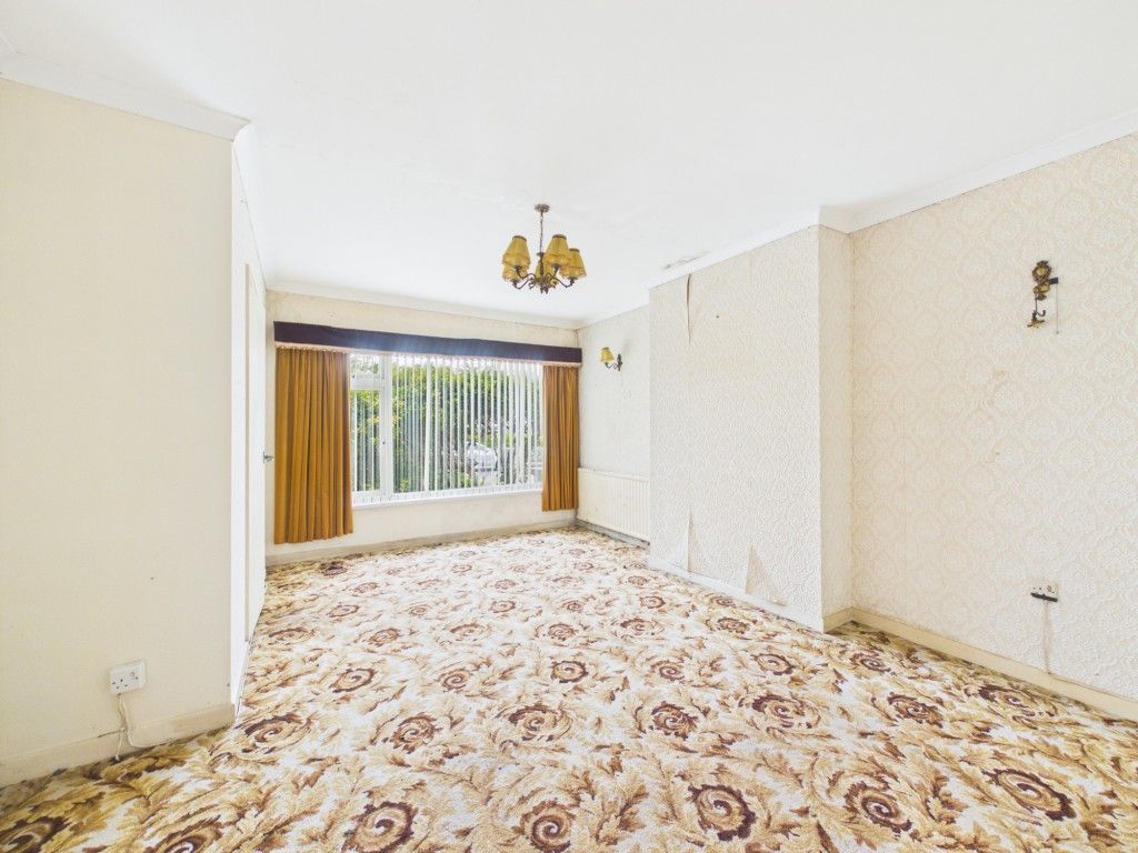 Property photo 3 of 8 Dining Room