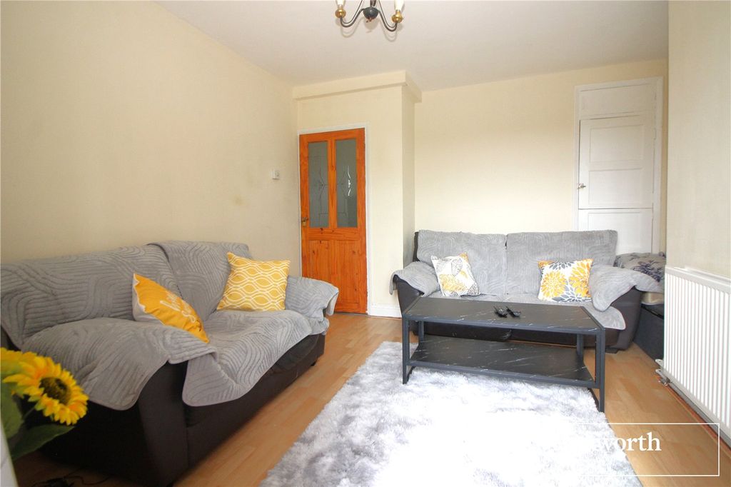 Property photo 3 of 7 Picture No. 16