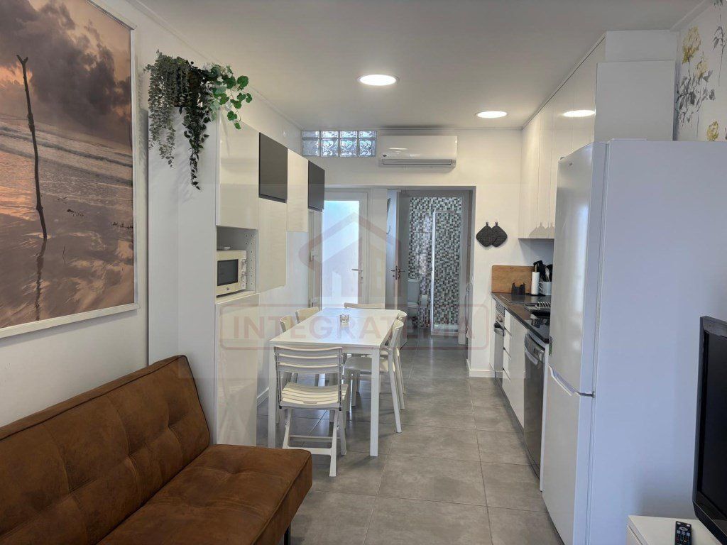 Property photo 1 of 12 Renovated House 250m From The Beach - S. Martinho Do Porto