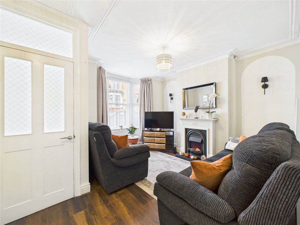 Property photo 3 of 20 Picture No. 18