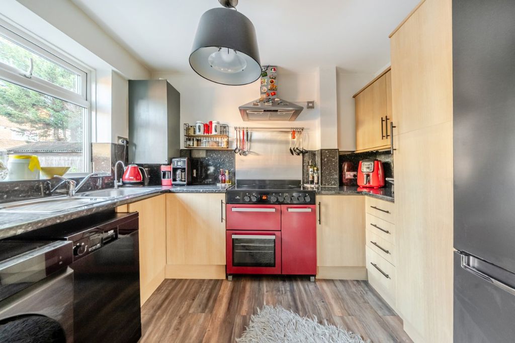 Property photo 3 of 15 Picture No. 18