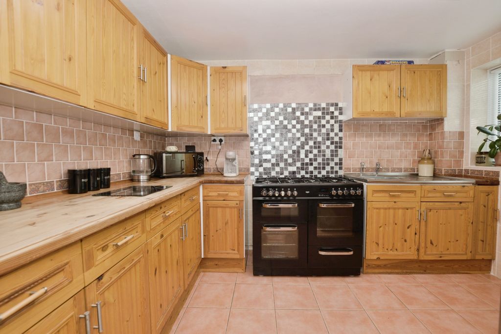 Property photo 3 of 17 Photography