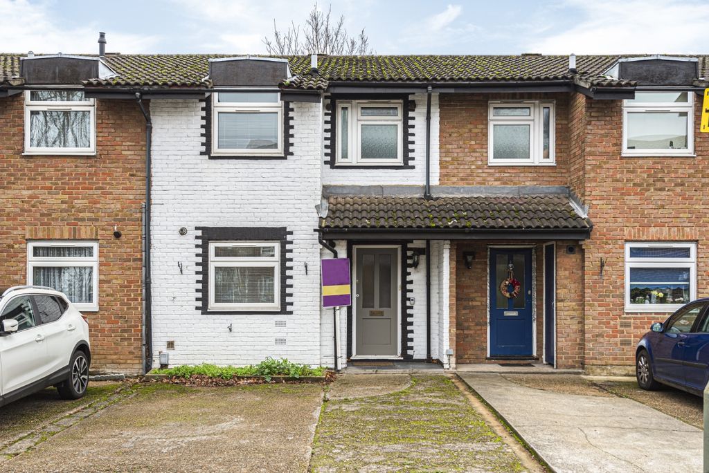 Property photo 3 of 9 External