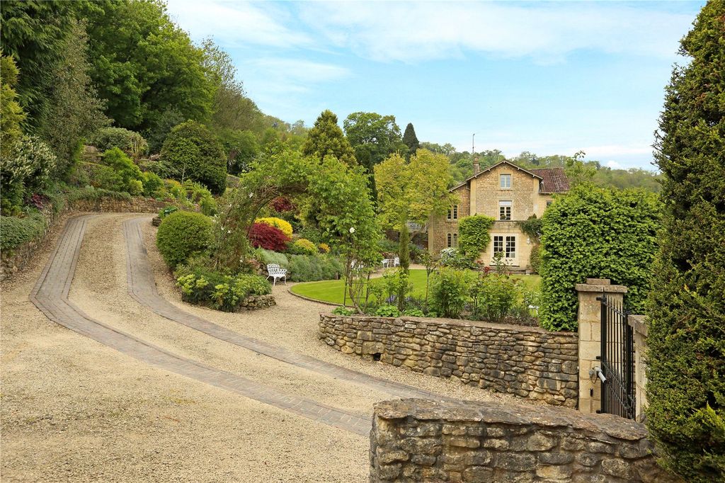 Property photo 2 of 18 Picture No. 25