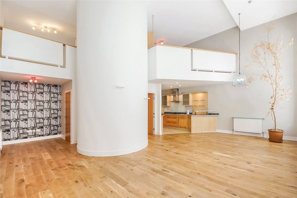 Property photo 3 of 28 Picture No. 09