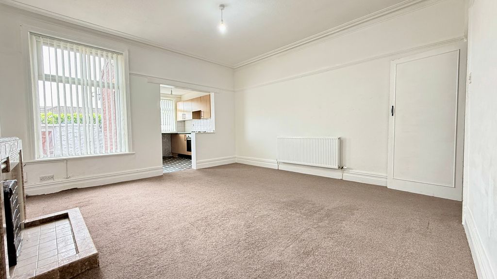 Property photo 3 of 28