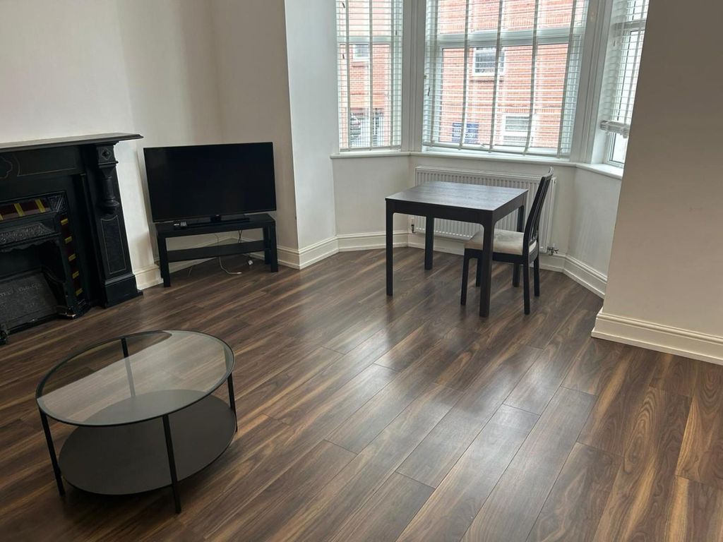 Property photo 3 of 5 E81B3d35-832c-483F-8122-6Ebd144B7c18.Jpg