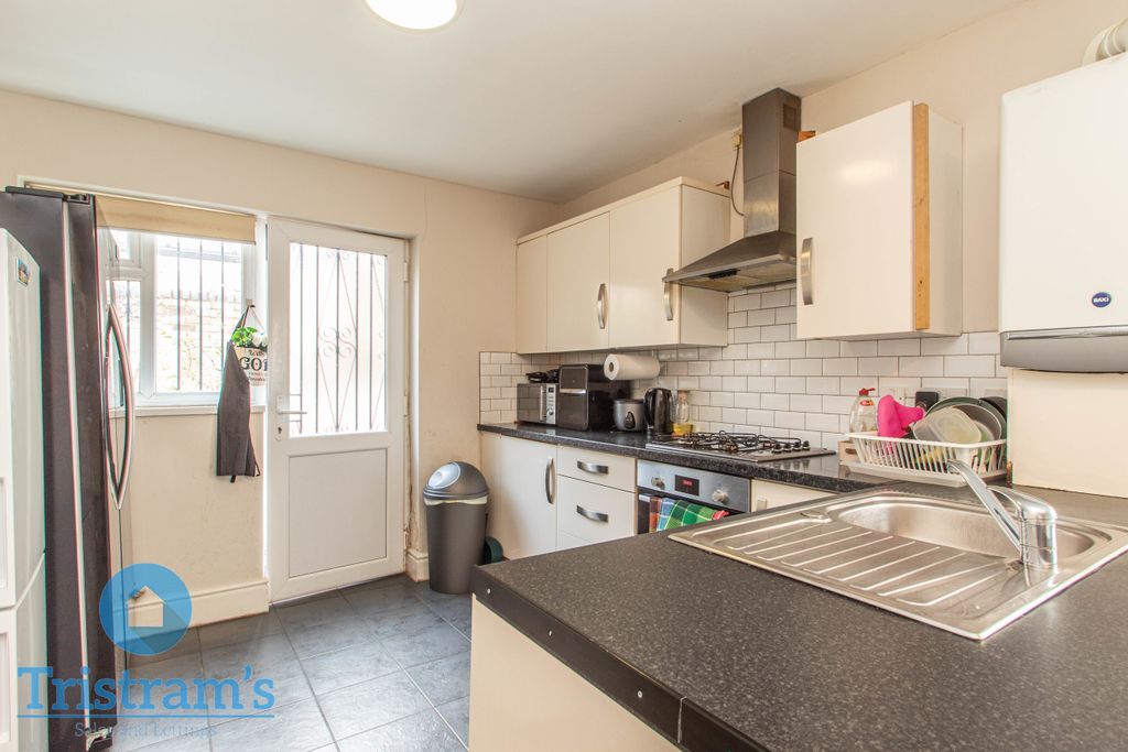 Property photo 3 of 11