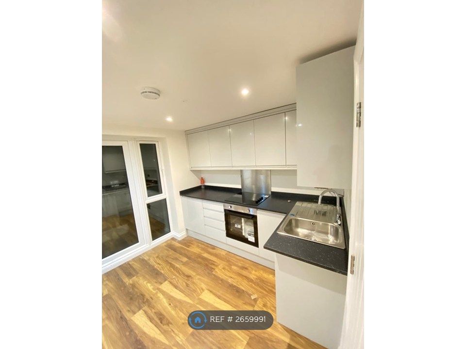 Property photo 2 of 33