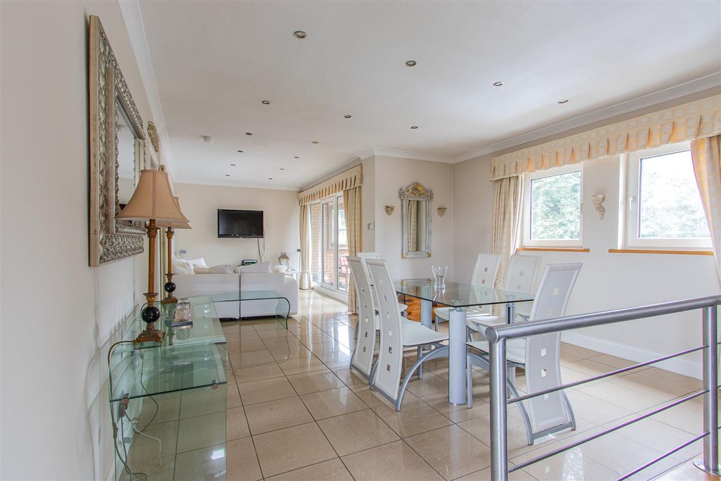 Property photo 1 of 15 Summerau Court 2-4.Jpg