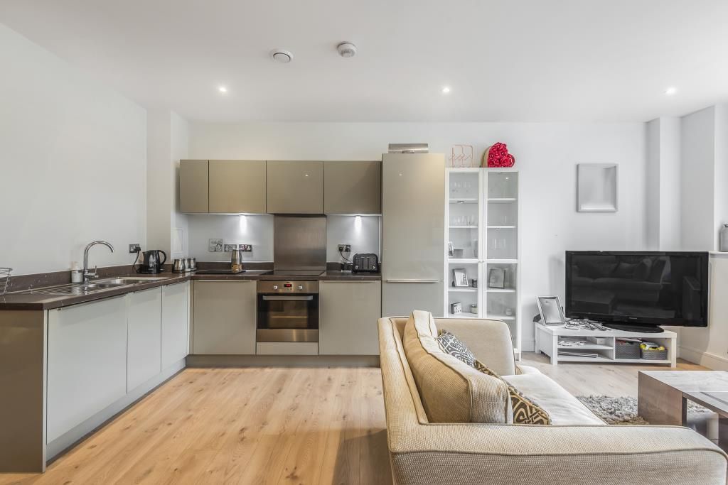 Property photo 2 of 11 Kitchen