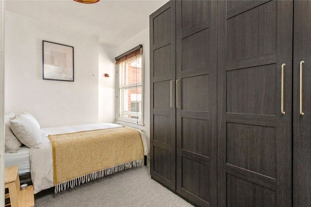 Property photo 2 of 12 Picture No. 18