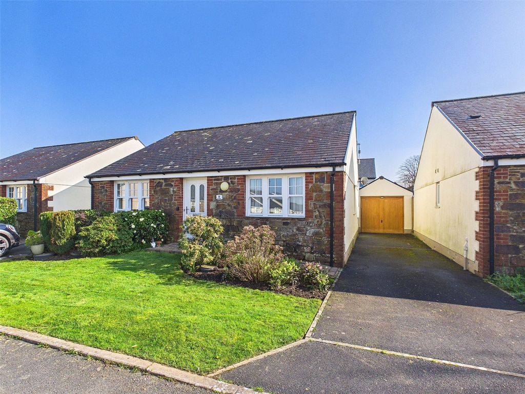 Property photo 1 of 14 Front