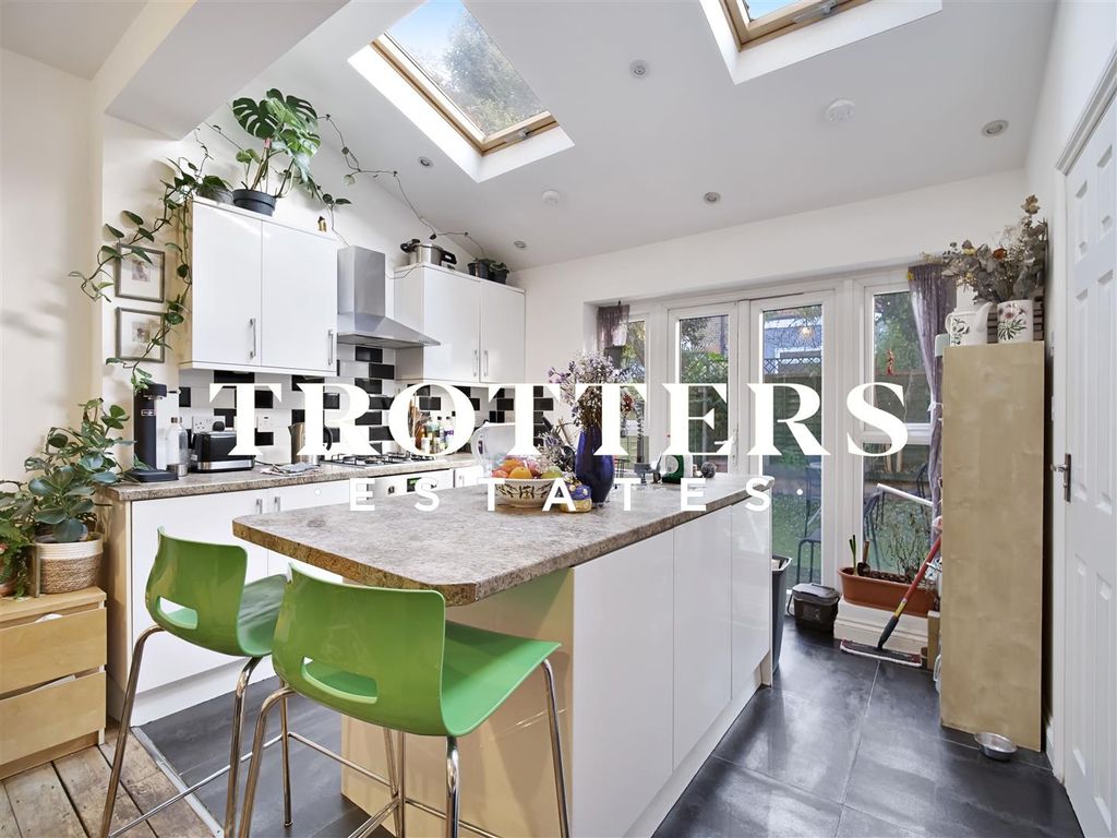 Property photo 3 of 15 Untitled Design (51).Jpg