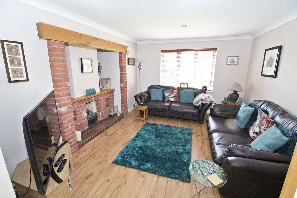 Property photo 2 of 20 4202493