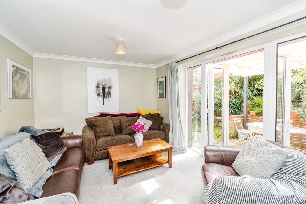 Property photo 2 of 19 Pbox-Img.Jpg