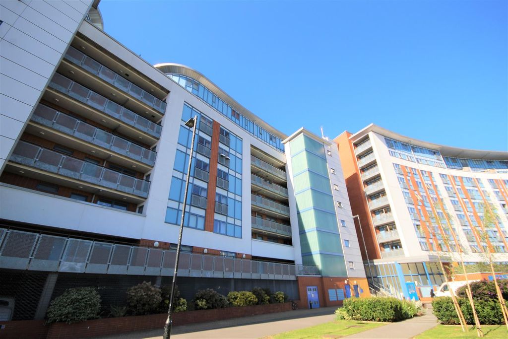 Property photo 1 of 13